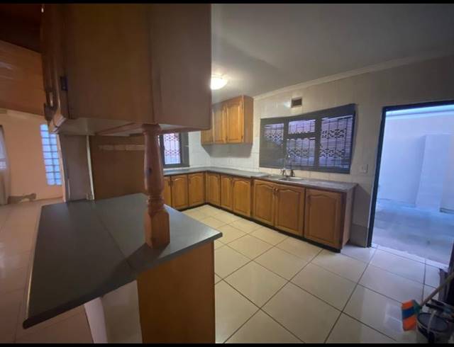 5 BEDROOM HOUSE FOR SALE IN SOUTHGATE